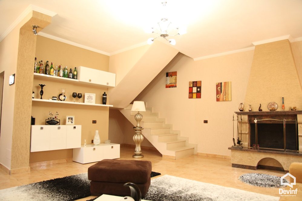 Tirane For Sale Villa Me shume se 4 dhoma Near Farka Lake, Tirane Villa