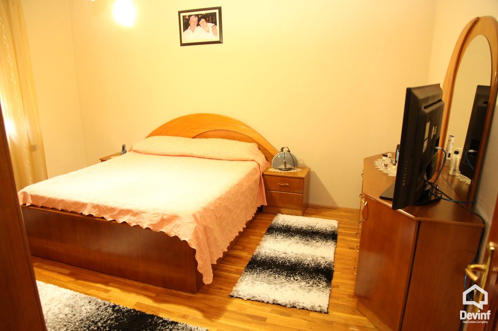 Tirane For Sale Villa Me shume se 4 dhoma Near Farka Lake, Tirane Villa