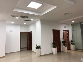Zyre Qera Qender biznesi ne Bllok, Tirane