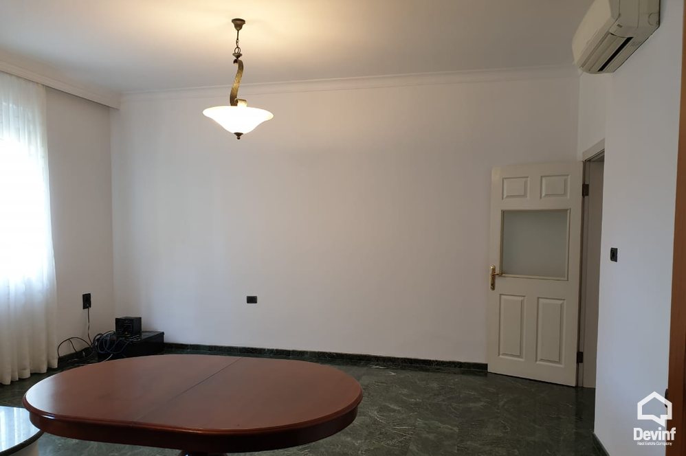 Tirane Shitje Apartament 3+1+A Prane Stadiumit Dinamo apartament