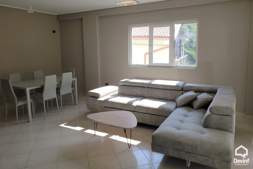Me Qera Apartment 3 bedrooms + livingroom + kitchenette Apartment close to Elbasan Street Tirane