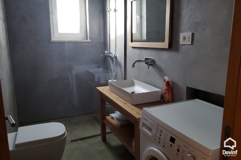 Tirane Qera Apartament 4+1+A Apartament ne zonen e Bllokut apartament