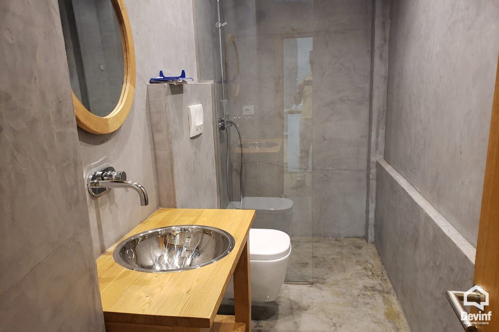 Tirane Qera Apartament 4+1+A Apartament ne zonen e Bllokut apartament