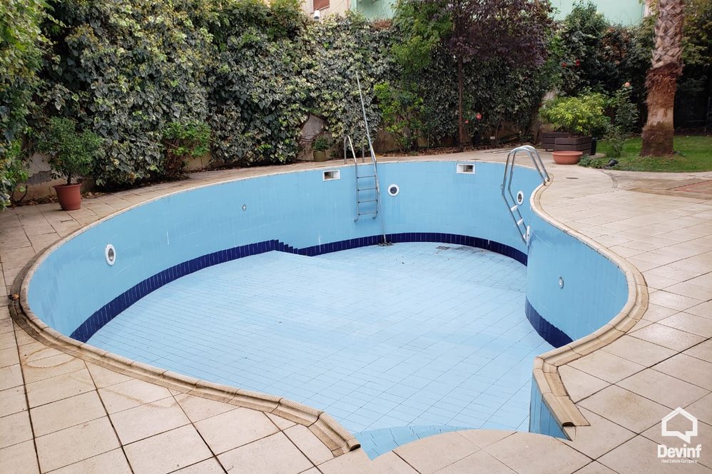Tirane For Sale Villa Me shume se 4 dhoma Villa close to Dibra Street Villa