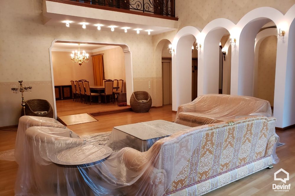 Tirane For Sale Villa Me shume se 4 dhoma Villa close to Dibra Street Villa