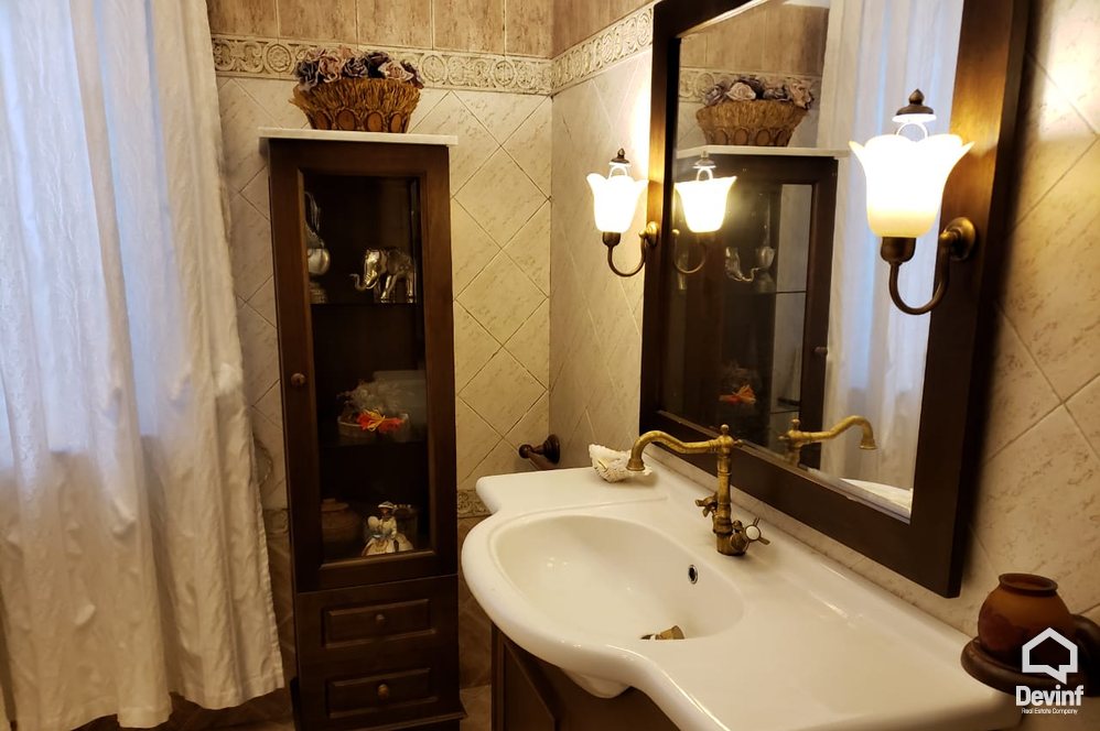Tirane For Sale Villa Me shume se 4 dhoma Villa close to Dibra Street Villa