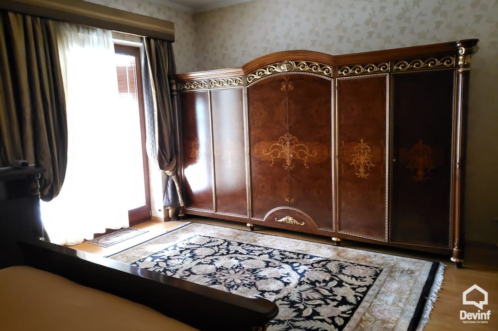 Tirane For Sale Villa Me shume se 4 dhoma Villa close to Dibra Street Villa