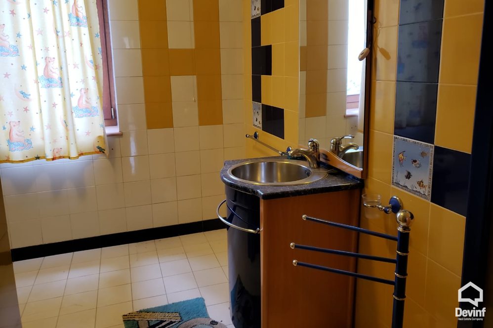 Tirane For Sale Villa Me shume se 4 dhoma Villa close to Dibra Street Villa