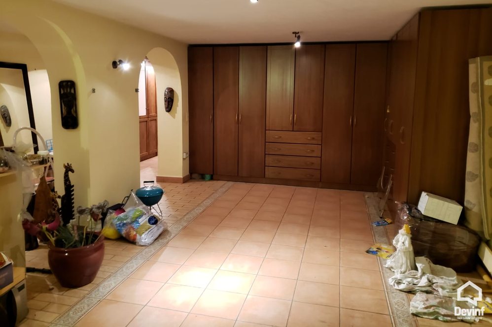 Tirane For Sale Villa Me shume se 4 dhoma Villa close to Dibra Street Villa