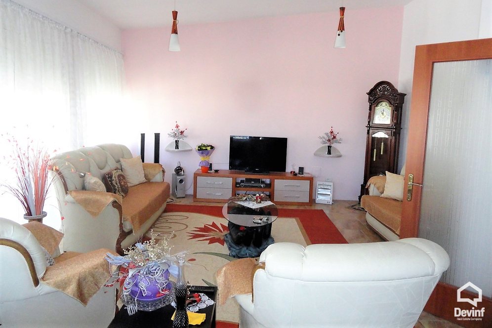 Ne Shitje Apartament 4+1+G prane Liqenit te Thate Tirane