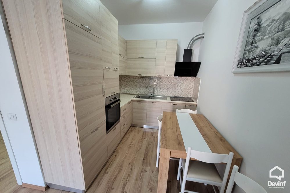 Tirane Qera Apartament 2+1+A Pallat i ri prane qendres tregtare Toptani apartament