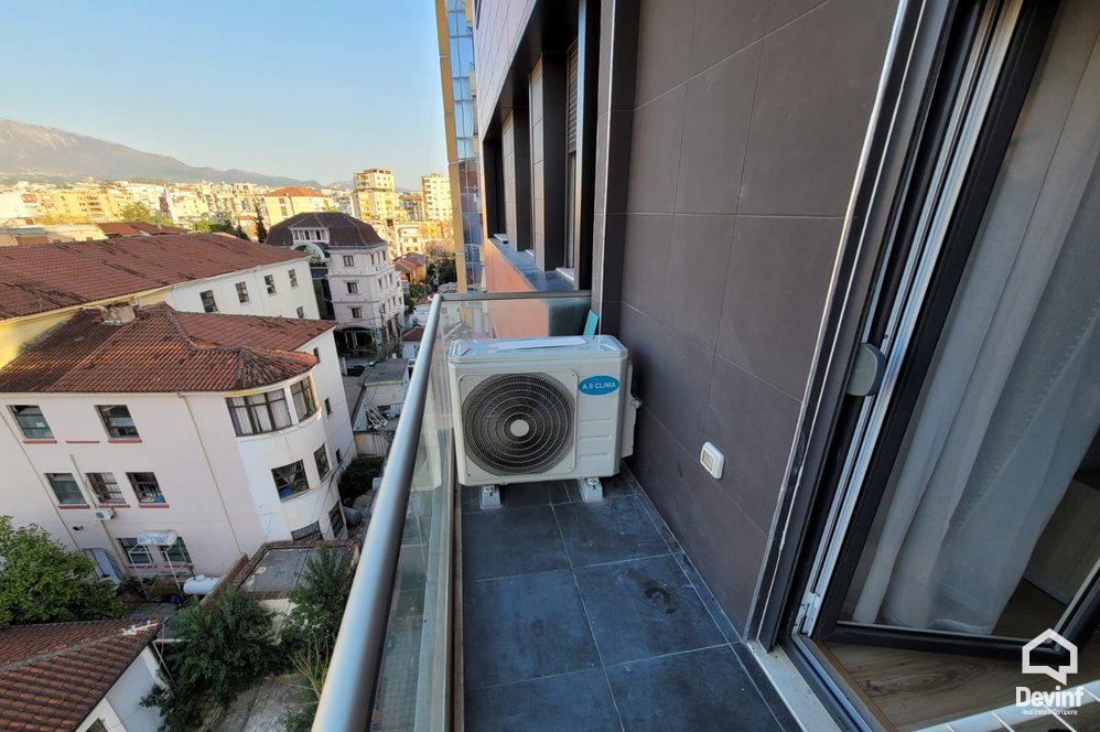 Tirane Qera Apartament 2+1+A Pallat i ri prane qendres tregtare Toptani apartament