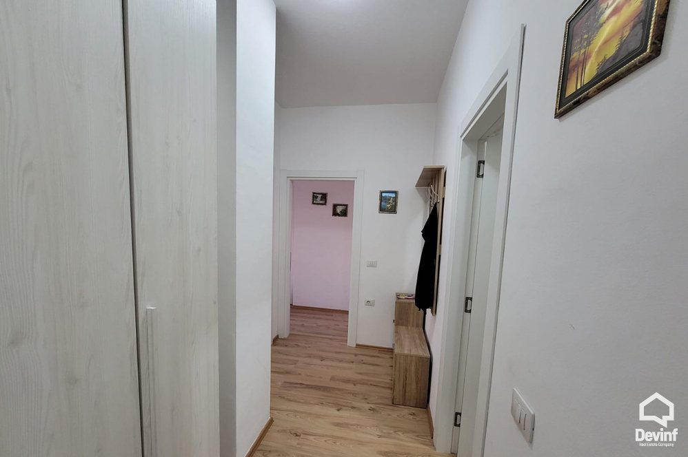 Tirane Qera Apartament 2+1+A Pallat i ri prane qendres tregtare Toptani apartament