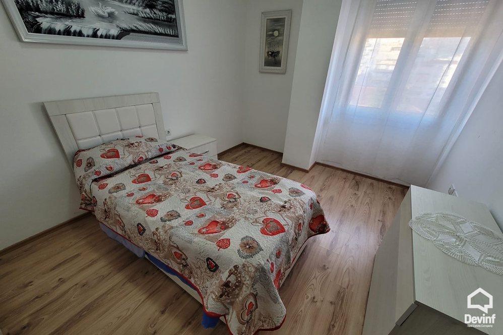 Tirane Qera Apartament 2+1+A Pallat i ri prane qendres tregtare Toptani apartament