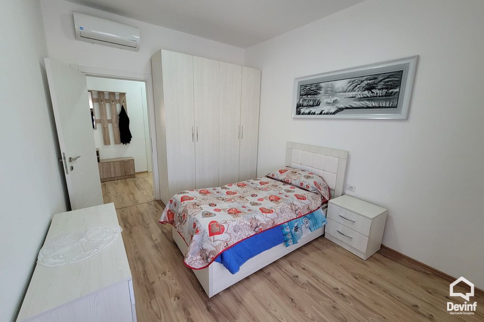 Tirane Qera Apartament 2+1+A Pallat i ri prane qendres tregtare Toptani apartament
