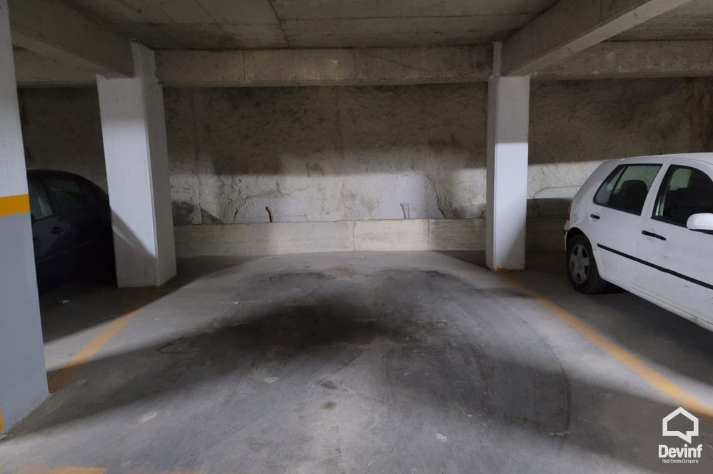 Tirane Qera Apartament 2+1+A Pallat i ri prane qendres tregtare Toptani apartament
