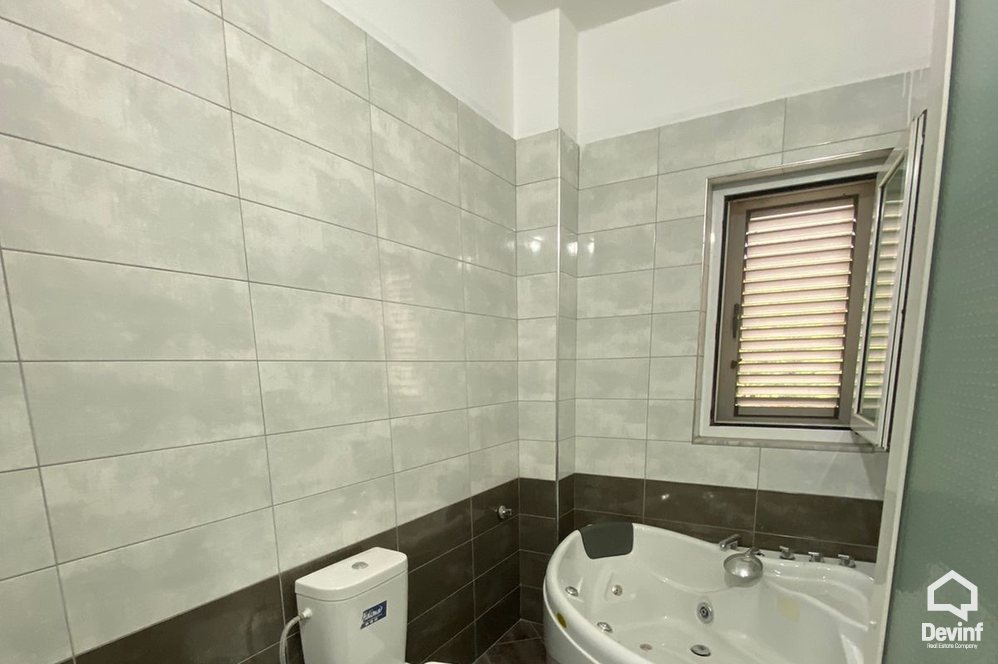 Tirane For Rent Villa Me shume se 4 dhoma At the Lake of Tirana Office Villa kopesht femijesh Multifunctional Building