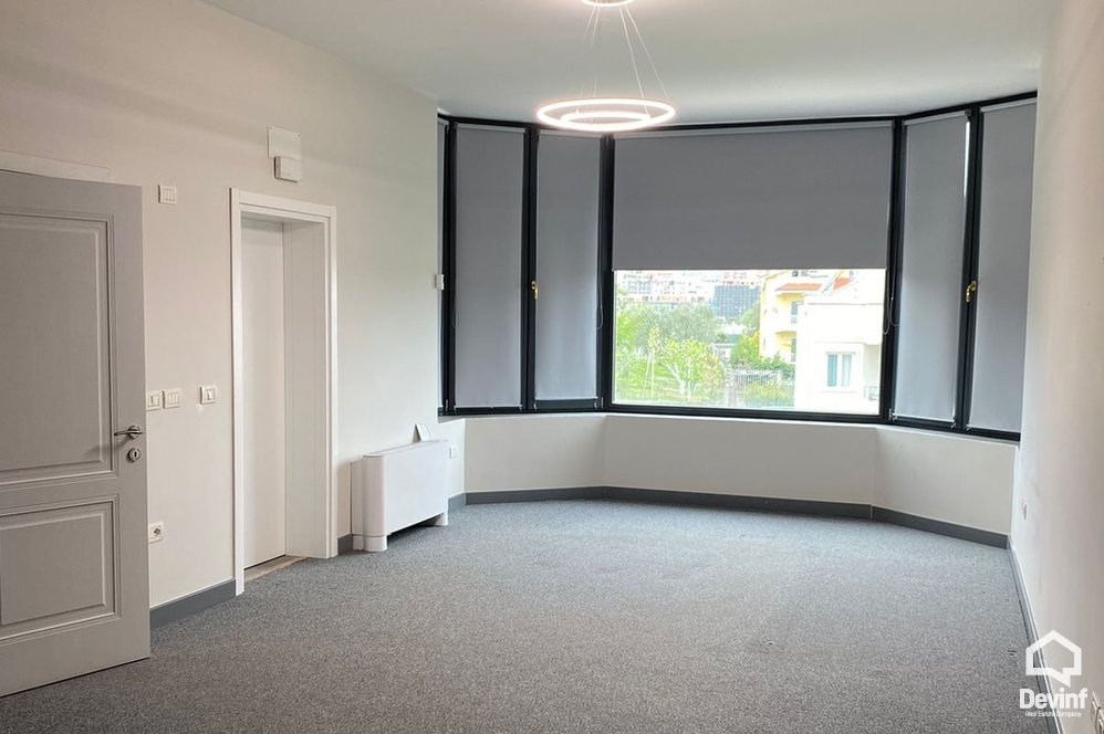 Tirane For Rent Villa Me shume se 4 dhoma At the Lake of Tirana Office Villa kopesht femijesh Multifunctional Building