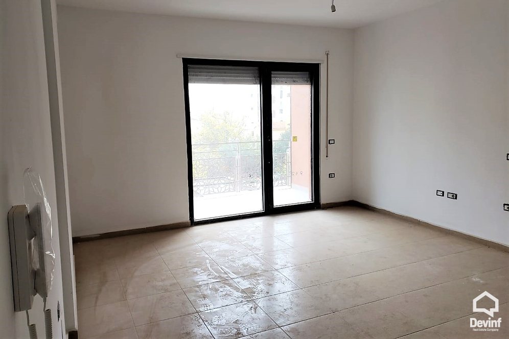 Tirane Shitje Apartament 1+1+A Rruga Muhamet Gjollesha, prane Hotel Mondial apartament
