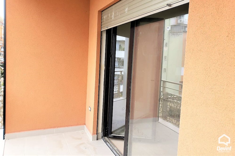 Tirane Shitje Apartament 1+1+A Rruga Muhamet Gjollesha, prane Hotel Mondial apartament