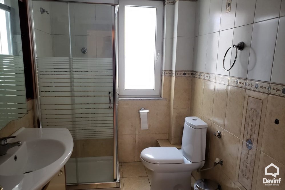 Tirane Qera Apartament 3+1 Ne qender te Tiranes, prane Ministrise se Arsimit apartament