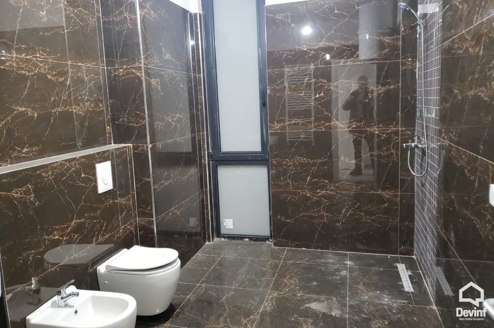 Tirane Qera Apartament 2+1+G Ne hyrje te Parkut te Madh te Tiranes apartament zyre