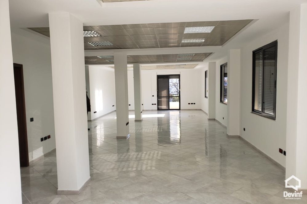 Tirane Qera Zyre  Zyre ne zonen e Bllokut zyre