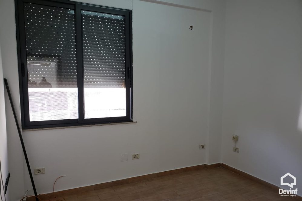 Tirane Qera Zyre  Zyre ne zonen e Bllokut zyre