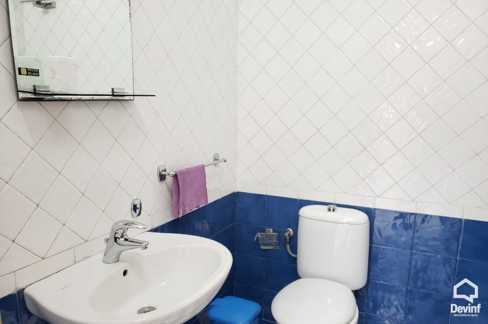 Tirane Qera Zyre  Zyre ne zonen e Bllokut zyre