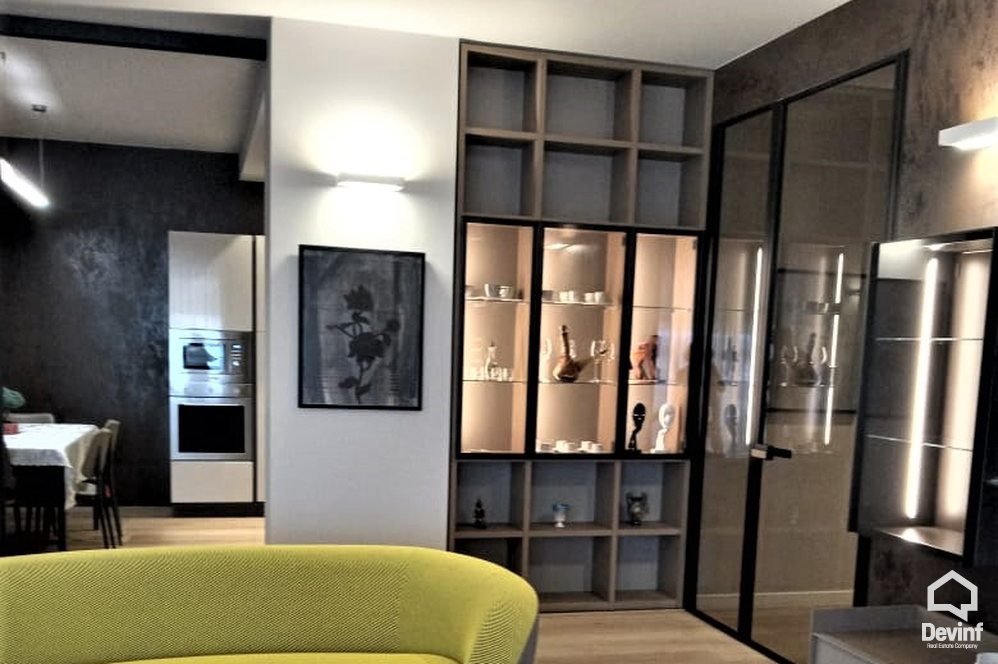 Tirane Qera Apartament 2+1+A Apartament ne zonen e Bllokut apartament