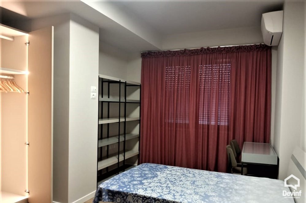 Tirane Qera Apartament 2+1+A Apartament ne zonen e Bllokut apartament