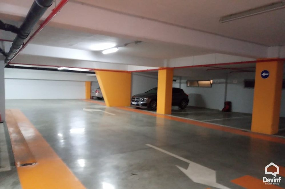 Tirane Qera Apartament 2+1+A Apartament ne zonen e Bllokut apartament