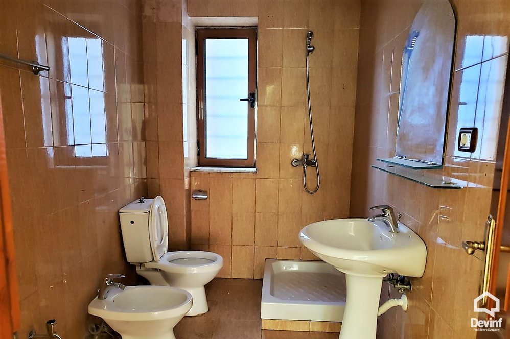 Tirane Shitje Apartament 3+1+A Prane shkolles Kushtrimi i Lirise ne zonen e Ali Demit apartament