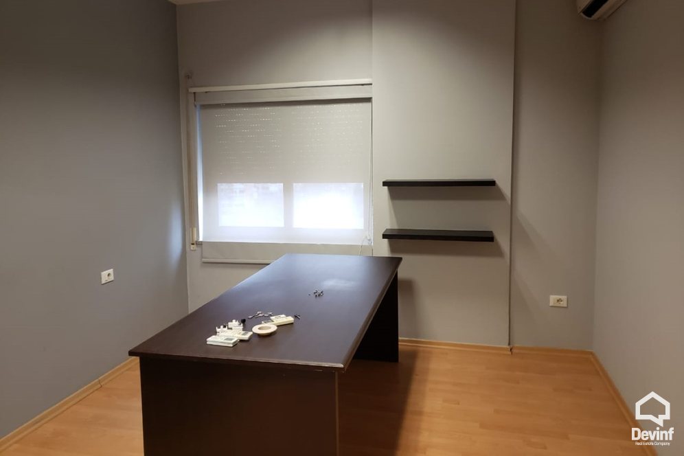 Tirane Qera Zyre 2+1+A Zyre ne qender te Tiranes zyre