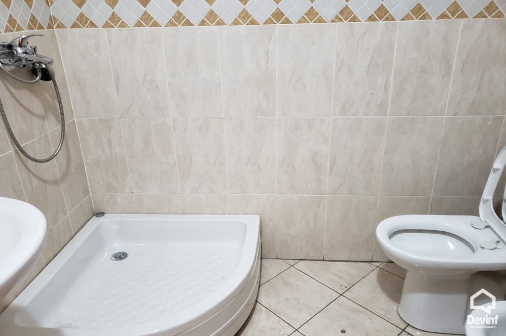 Tirane Qera Zyre 2+1+A Zyre ne qender te Tiranes zyre