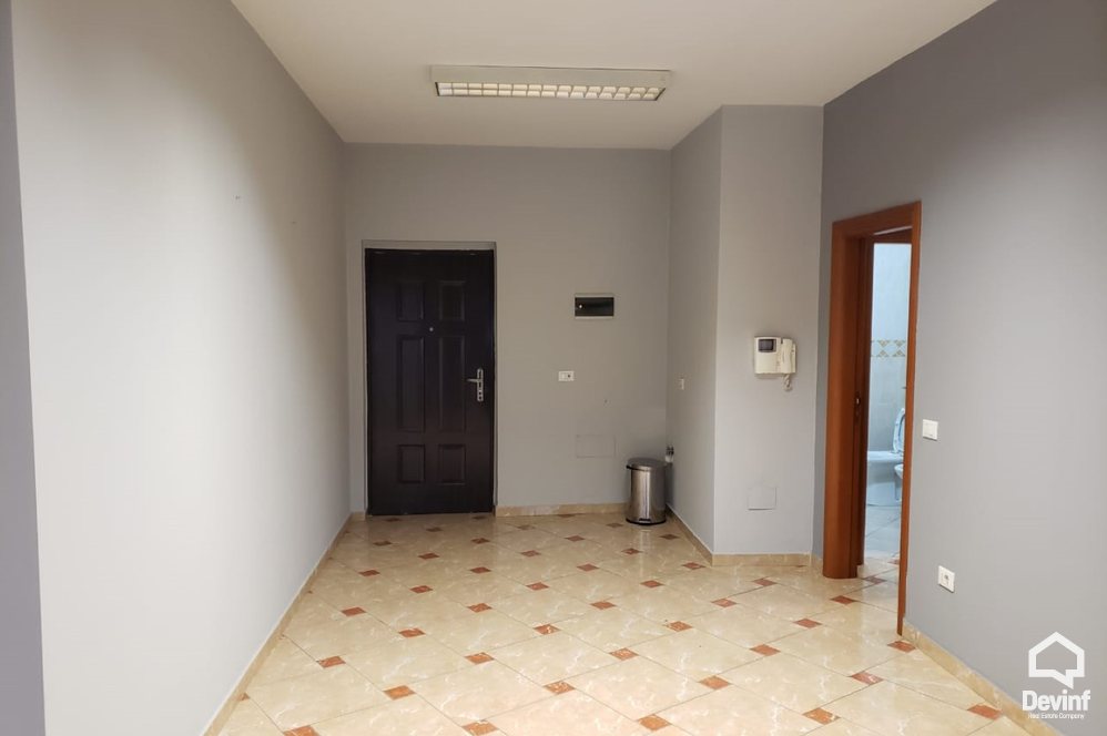 Tirane Qera Zyre 2+1+A Zyre ne qender te Tiranes zyre