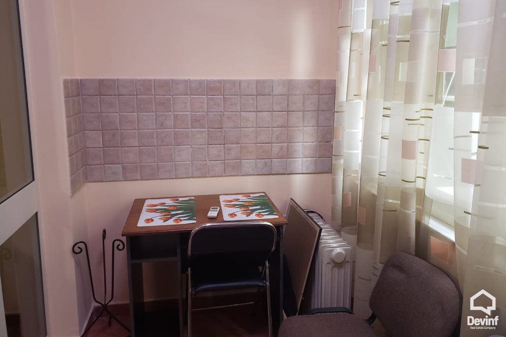 Tirane Qera Zyre  Zyre ne zonen e Bllokut zyre