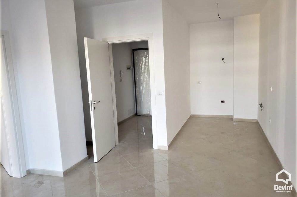 Tirane Qera Apartament 2+1+A Prane Hotel Mondial apartament zyre