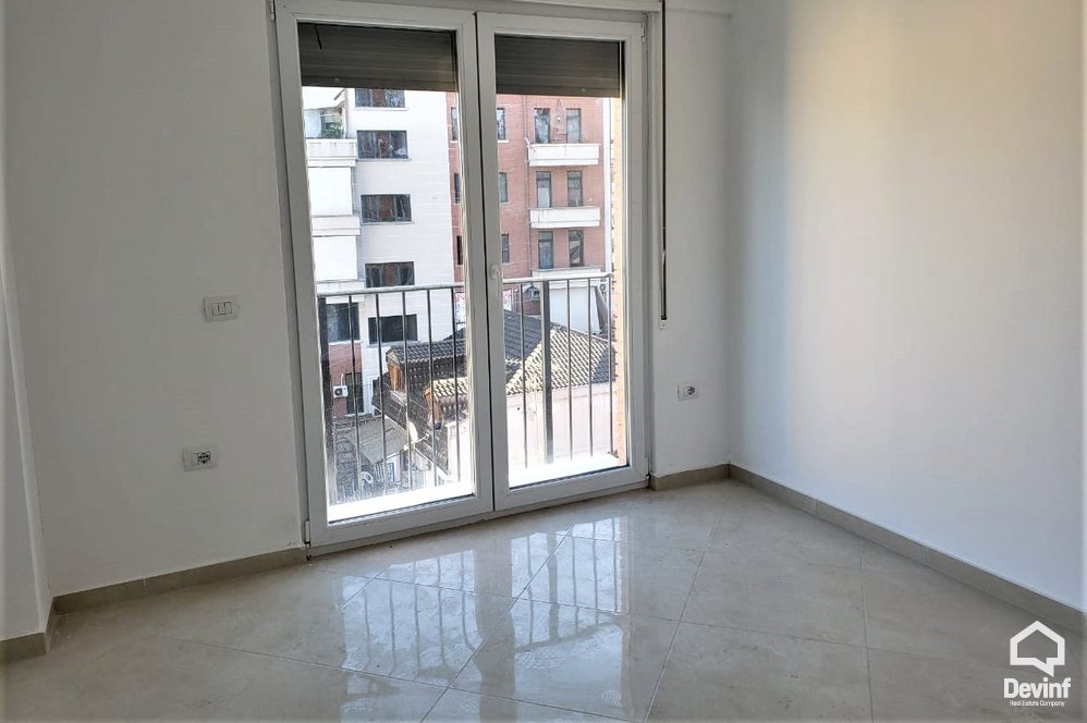 Tirane Qera Apartament 2+1+A Prane Hotel Mondial apartament zyre