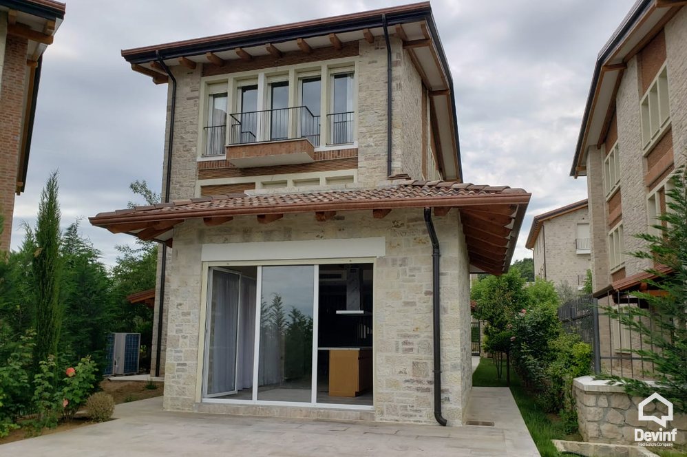 Tirane Qera Vile 4+1+G Vile ne nje kompleks rezidencial vilash prane TEG vile kompleks rezidencial