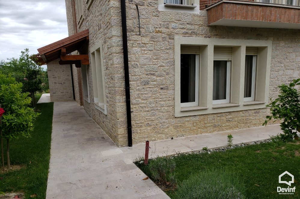 Tirane Qera Vile 4+1+G Vile ne nje kompleks rezidencial vilash prane TEG vile kompleks rezidencial