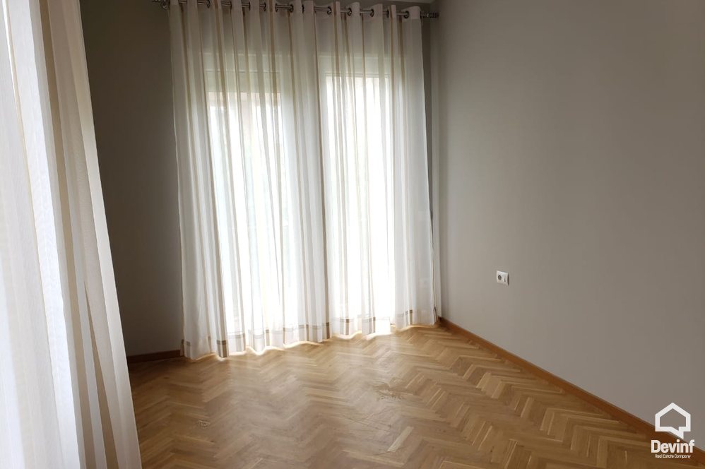 Tirane Qera Vile 4+1+G Vile ne nje kompleks rezidencial vilash prane TEG vile kompleks rezidencial