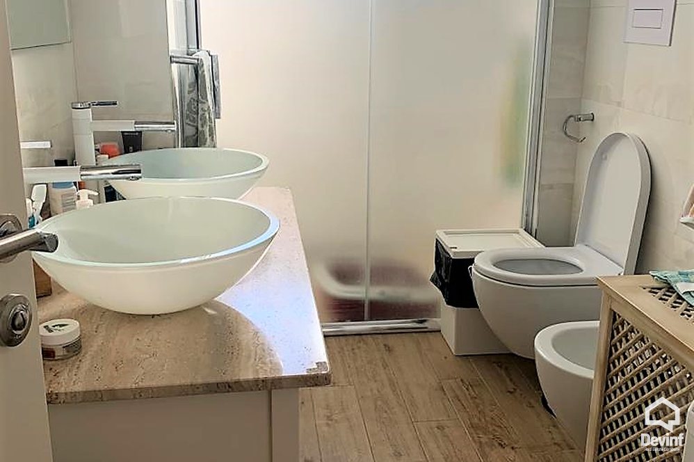 Tirane Shitje Apartament 1+1+A Rruga Medar Shtylla, prane Kristal Center apartament kompleks rezidencial