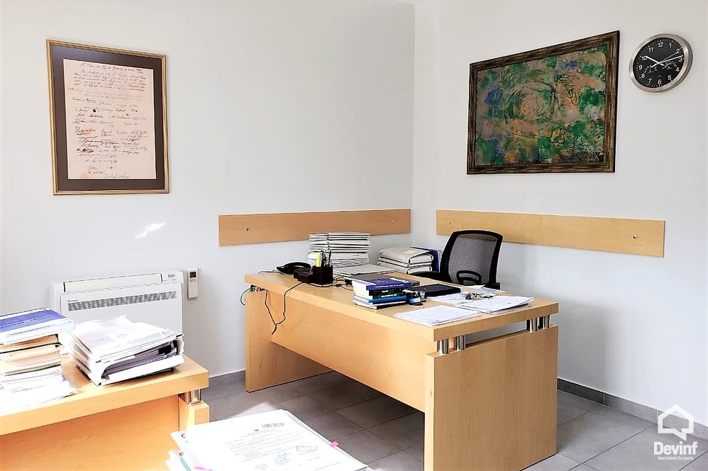 Tirane For Sale Office  Rezidential Complex, near the Archives Directory Office Apartment Residential Complex klinike dentare qender estetike palester Booking/AirBnB studio ligjore