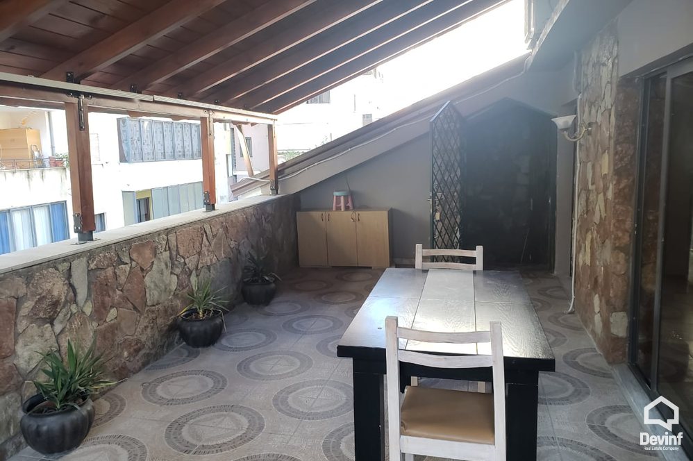 Tirane Qera Vile  Vile prane Qendres Tregtare Kristal zyre vile