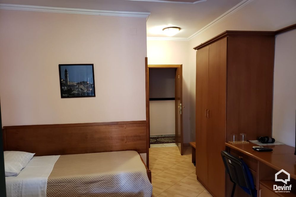 Tirane Qera Ndertese Multifunksionale  Objekt 3 katesh ne qender te Tiranes zyre ndertese multifunksionale