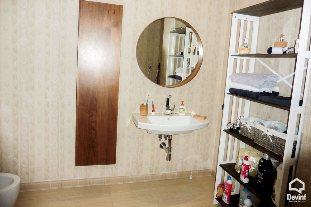 Tirane For Sale Apartment 3+1+G Duplex apartment in the area of New Bazzar Apartment