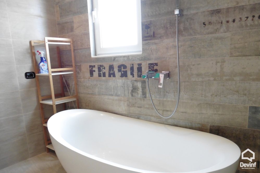 Tirane For Sale Apartment 3+1+G Duplex apartment in the area of New Bazzar Apartment