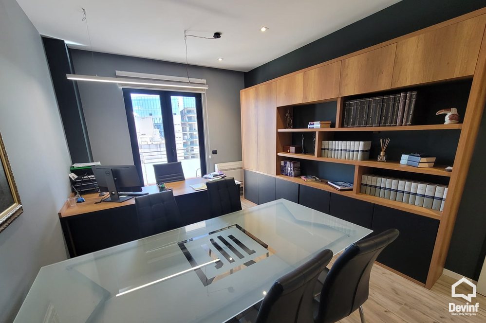 Tirane Qera Zyre 2+1 Zyra ne qender te Tiranes zyre studio ligjore