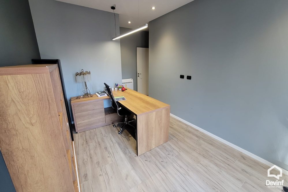 Tirane Qera Zyre 2+1 Zyra ne qender te Tiranes zyre studio ligjore